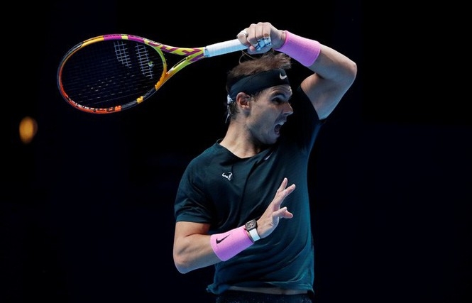 Nadal nghẹt thở giành vé bán kết ATP Finals
