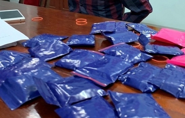 Hải quan Điện Biên phối hợp bắt 2.000 viên ma túy tổng hợp