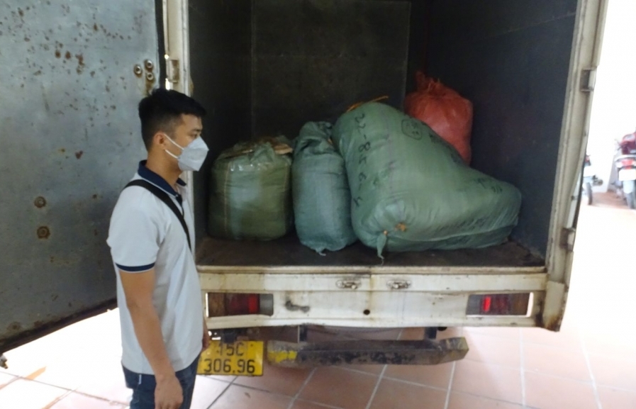 Hải quan Quảng Ninh phát hiện xe tải chở hàng Trung Quốc nhập lậu