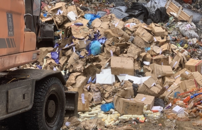 Hà Nội: Tiêu huỷ gần 8 tấn mỹ phẩm, thực phẩm chức năng nhập lậu