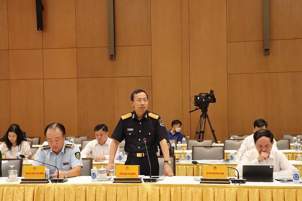 Tổng cục trưởng Tổng cục Hải quan Nguyễn Văn Cẩn tham luận tại hội nghị. Ảnh: Q.H