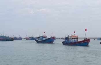 Trao công hàm phản đối tàu Trung Quốc đe dọa tính mạng ngư dân Việt Nam