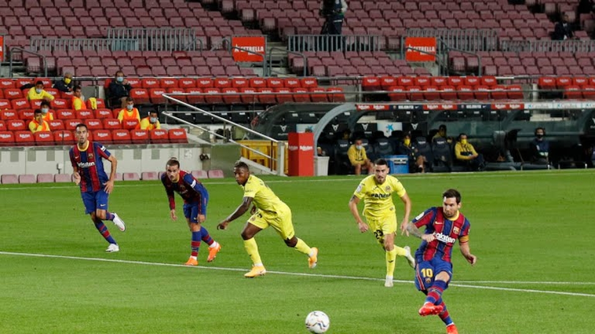 Lionel Messi ghi bàn từ chấm phạt đền. (Ảnh: Reuters)