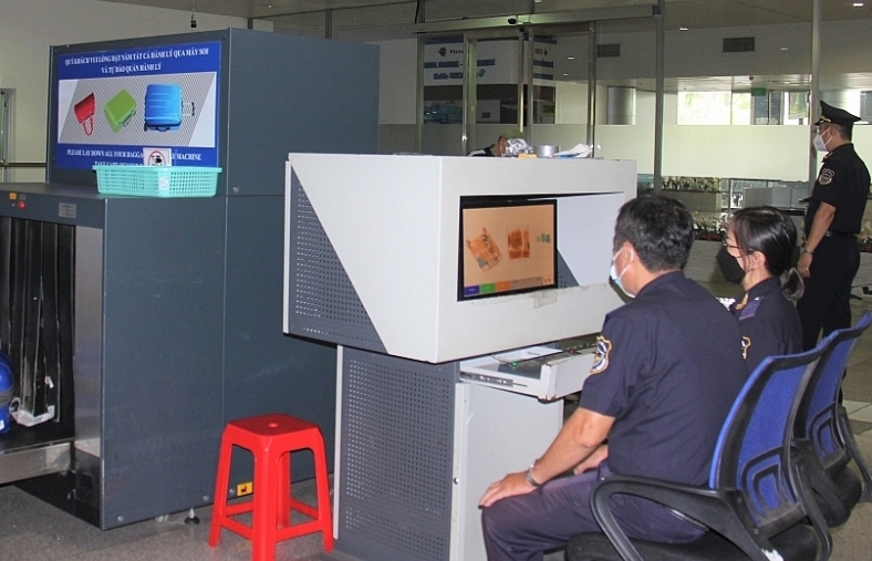 Tổng cục Hải quan sẽ thanh tra việc phản ánh về ứng xử của công chức tại sân bay Nội Bài