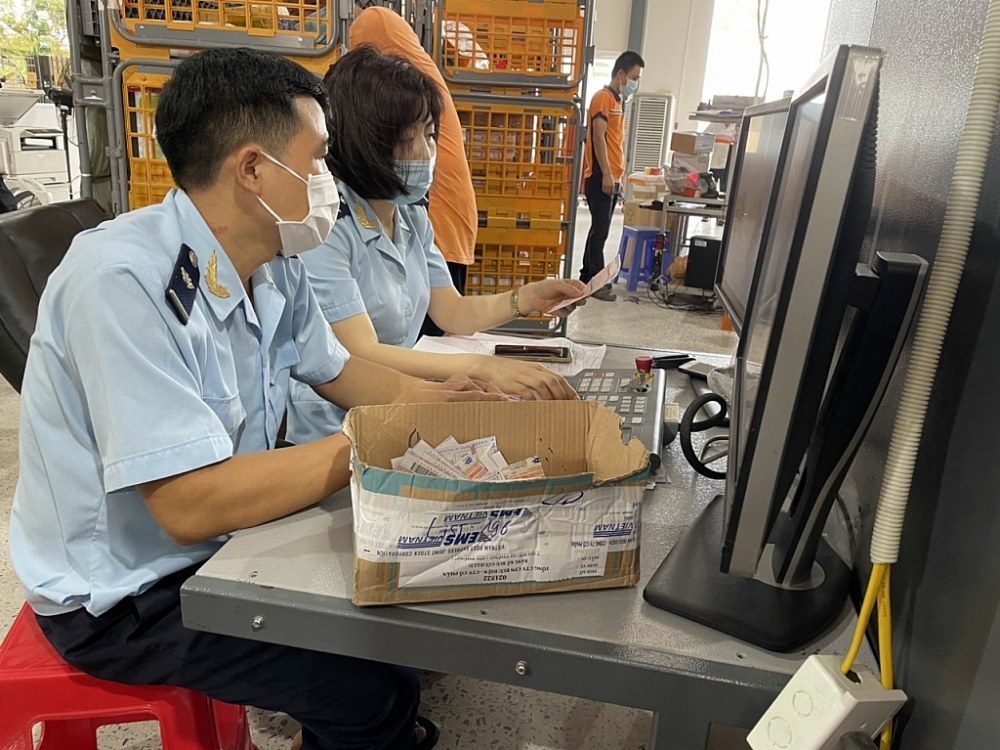 Cục Hải quan Hà Nội đã triển khai nhiều giải pháp đảm bảo thông quan hàng hóa XNK thông suốt. Ảnh: N.Linh