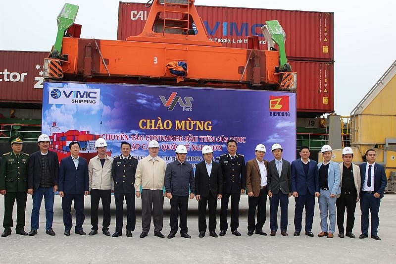 Sự kiện chuyến tàu container đầu tiên của hãng VIMC cập cảng Nghi Sơn 