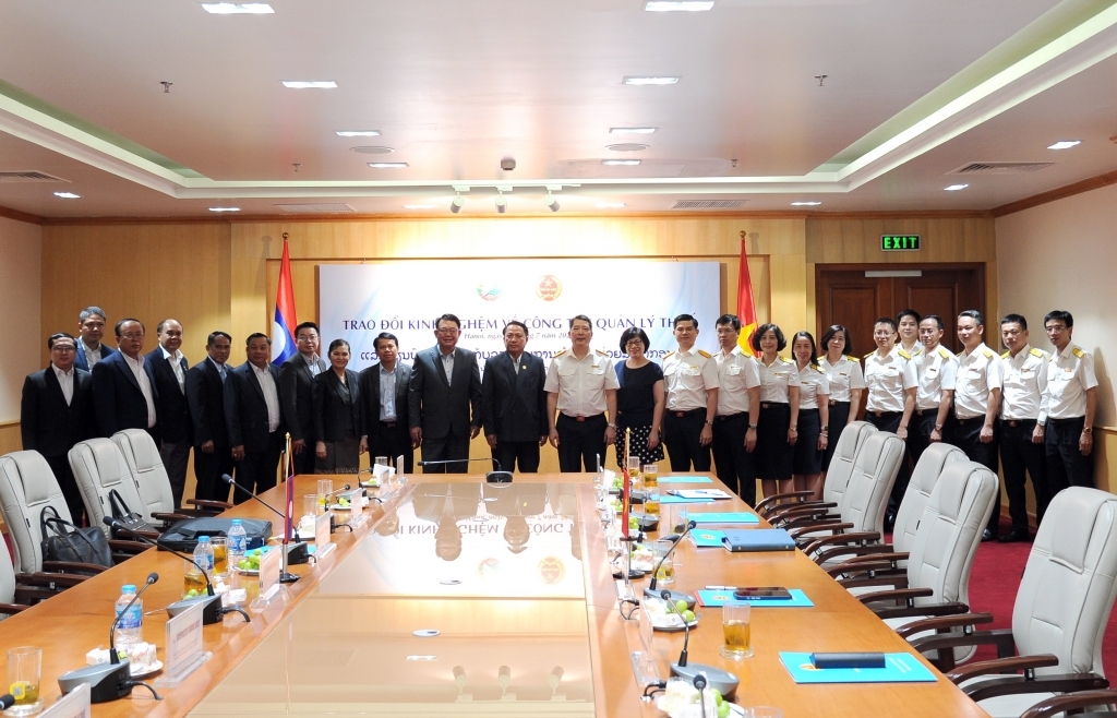 Bộ trưởng Bộ Tài chính Lào đến thăm và làm việc tại Tổng cục Thuế Việt Nam