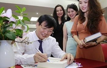 Ra mắt sách “Thời cuộc và văn hóa” của nhà báo Hồ Quang Lợi, Phó Chủ tịch thường trực Hội Nhà báo Việt Nam