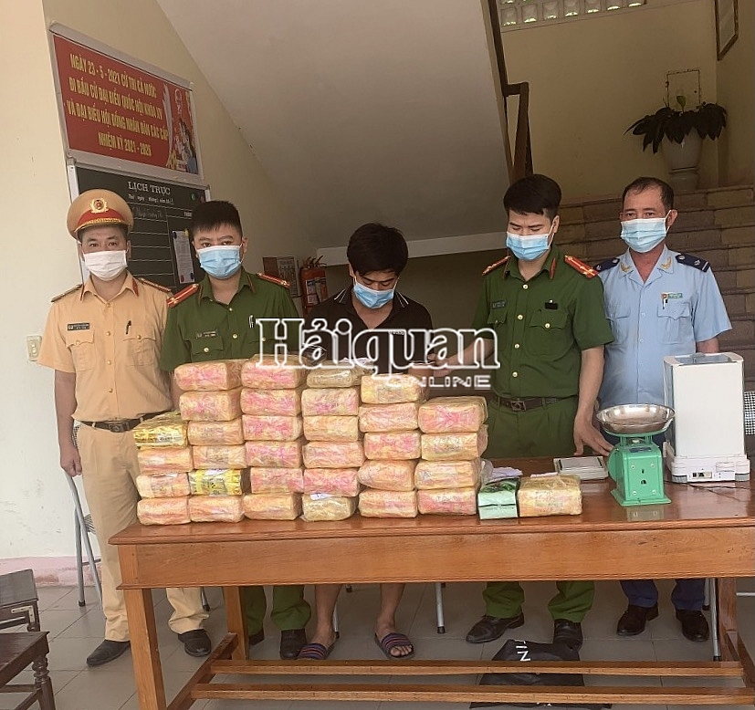 Hải quan Hà Tĩnh phối hợp bắt 31 kg ma túy, 12.000 viên hồng phiến