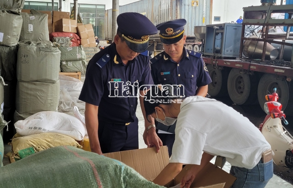 Hải quan Lạng Sơn: Nộp ngân sách gần 4 tỷ đồng từ xử lý vi phạm