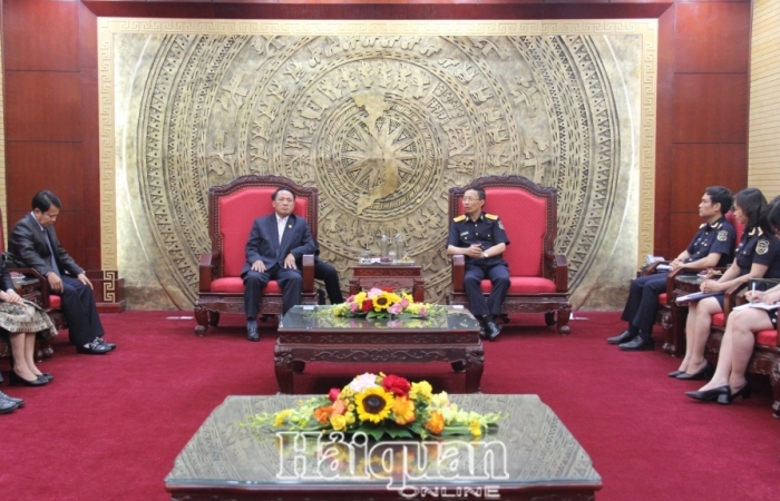 Tổng cục trưởng Nguyễn Văn Cẩn tiếp xã giao Bộ trưởng Bộ Tài chính Lào