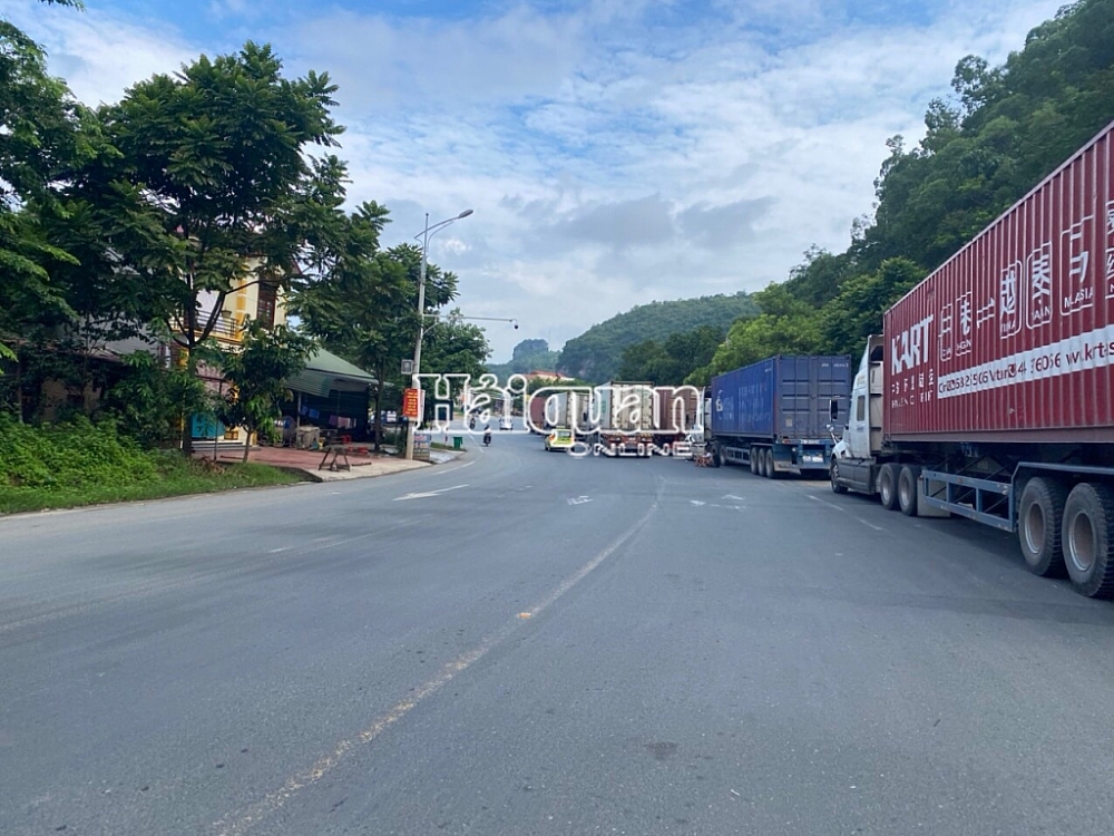 Lạng Sơn: Ách tắc hàng hóa nghiêm trọng xảy ra tại cửa khẩu