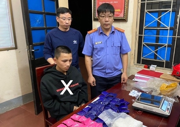 Nghệ An: Bắt hai đối tượng thu giữ 1 kg ma túy đá cùng 10.000 viên ma túy