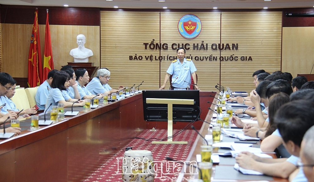 Tổng cục trưởng Nguyễn Văn Cẩn phát biểu chỉ đạo tại lễ trao quyết định. Ảnh: H.Nụ