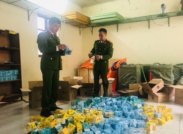 Lạng Sơn: Bắt giữ gần 5.000 sản phẩm thuốc lá điện tử nhập lậu