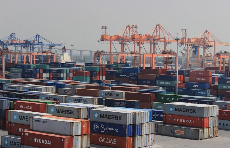 Cạnh tranh gia tăng trong ngành cảng biển, logistics