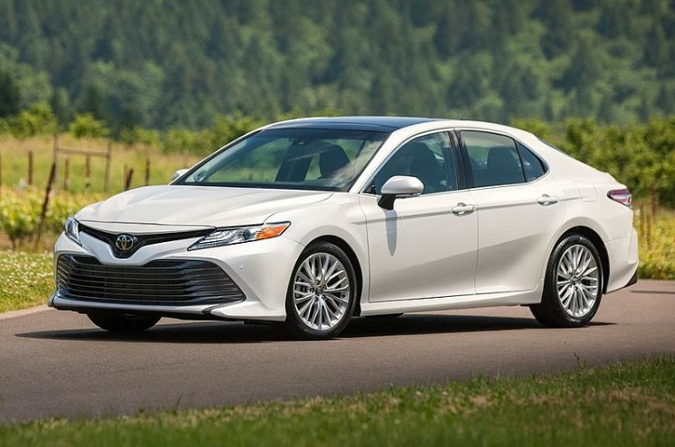 toyota camry 2019 nhap khau sap ra mat tai viet nam