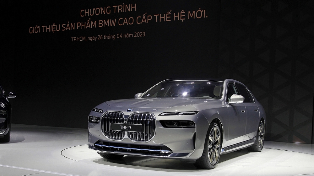 BMW ra mắt xe điện tại Việt Nam giá gần 7,2 tỉ đồng