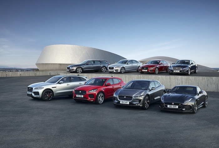 Ưu đãi Hè, xe Jaguar và Land Rover được tặng bệ bước tự động trị giá lên đến 260 triệu đồng