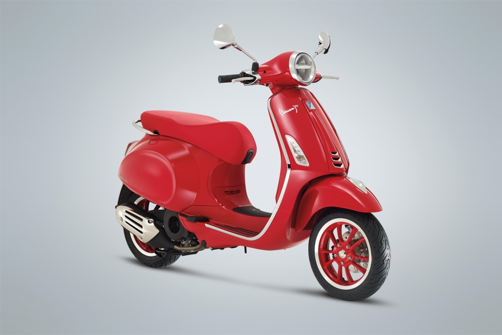 piaggio ra mat vespa primavera red tai thi truong viet nam