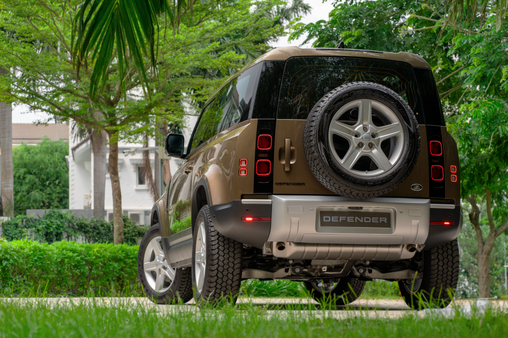Chính thức có mặt tại Việt Nam “Thánh” off-road Land Rover Defender 90 có giá thấp nhất gần 4 tỷ đồng