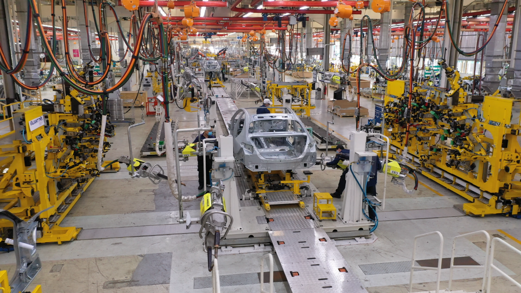 Mercedes-Benz Việt Nam đầu tư mạnh vào sản xuất và lắp ráp xe sang