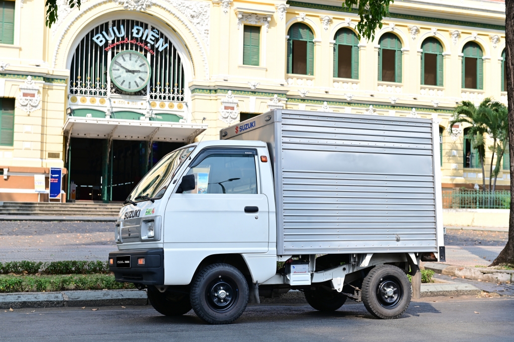 Chán nản xe tải nhẹ sao chép, chủ doanh nghiệp quyết chọn Suzuki Carry Truck
