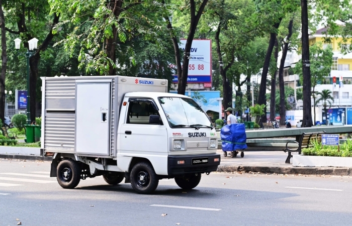 Chán nản xe tải nhẹ sao chép, chủ doanh nghiệp quyết chọn Suzuki Carry Truck