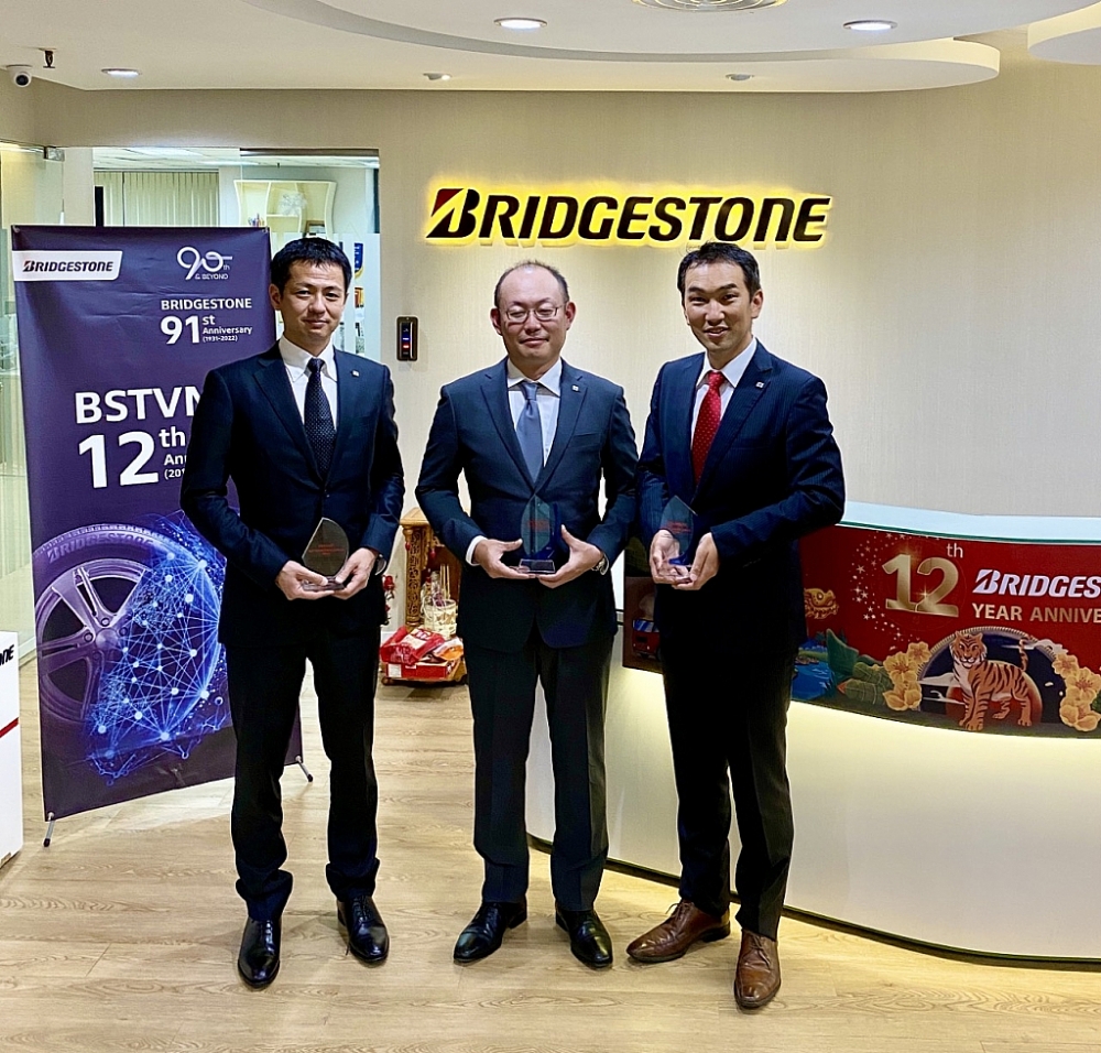5 năm liên tiếp Bridgestone Việt Nam nhận giải thưởng Chất lượng từ Toyota Việt Nam