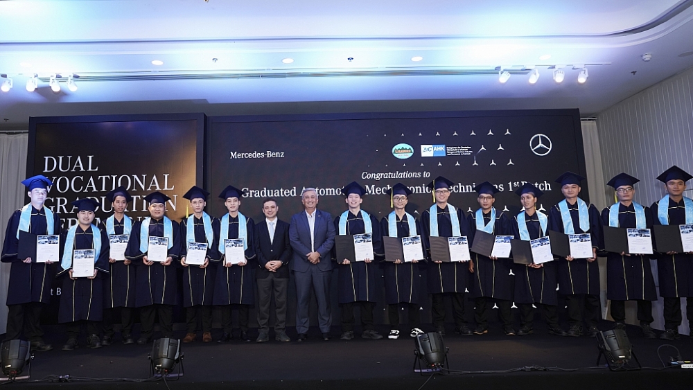 Mercedes-Benz Việt Nam đào tạo nhân lực chuyên sâu cho ngành ô tô