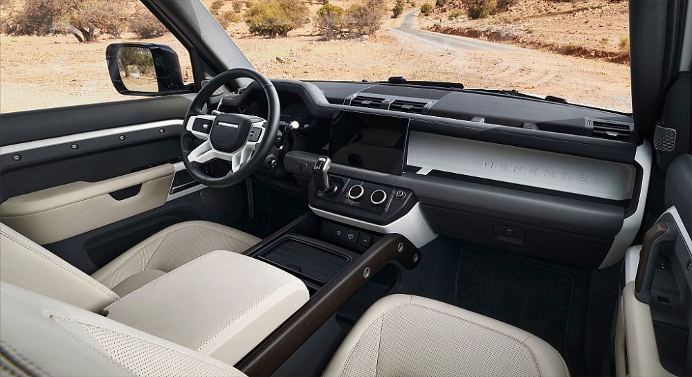 Land Rover Defender 130 có giá bán cao nhất hơn 7,6 tỷ đồng
