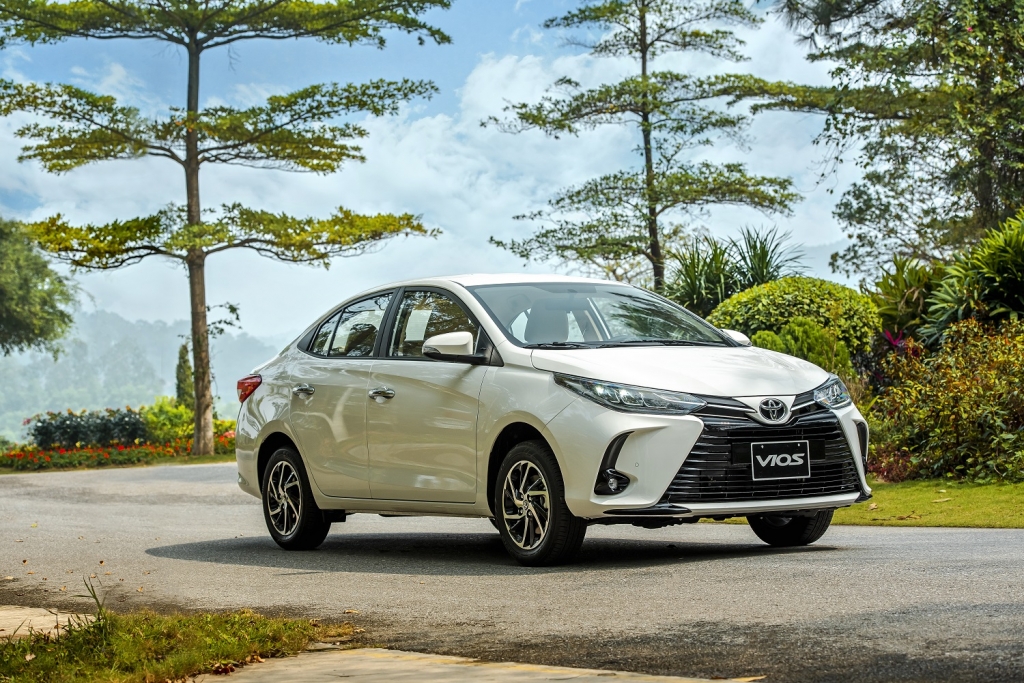 Toyota Việt Nam tưng bừng ưu đãi cho Vios, Fortuner và Corolla Altis