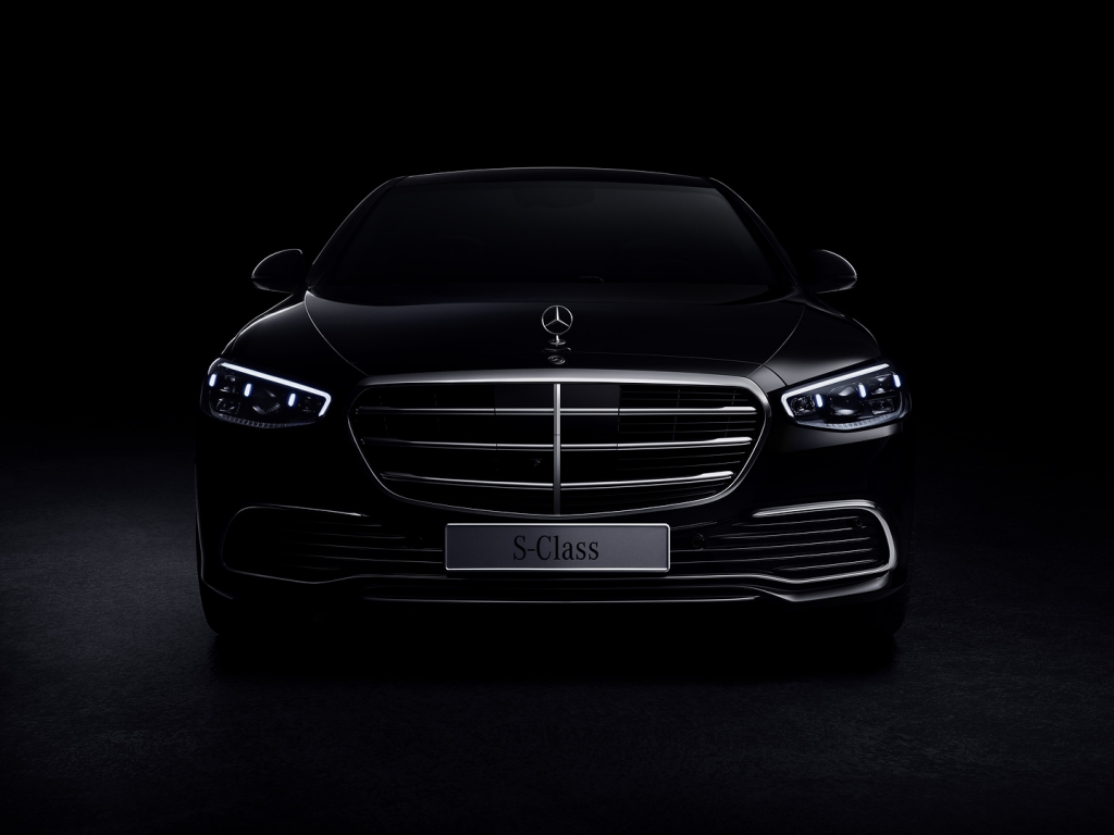 Có giá từ 5,199 tỷ đồng, Mercedes-Benz S-Class thế hệ mới có mặt tại Việt Nam
