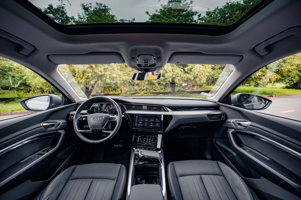Ra mắt Audi e-tron 50 SUV quattro thuần điện, Audi lộ rõ chiến lược dài hạn