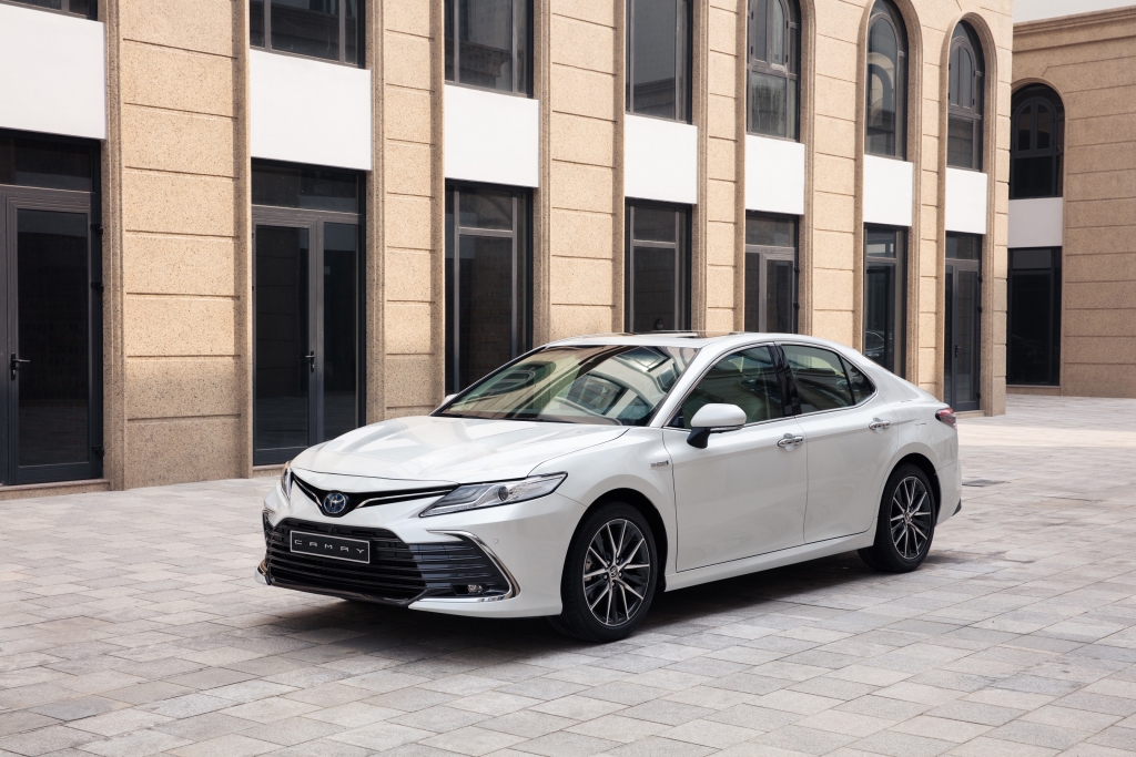 “Chốt” giá từ 1,05 tỷ đồng, Toyota Camry 2022 chính thức có mặt tại Việt Nam
