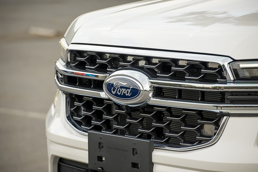 Thêm 41 triệu, Ford Everest 2023 bản Titanium được nâng cấp gói công nghệ an toàn, thông minh
