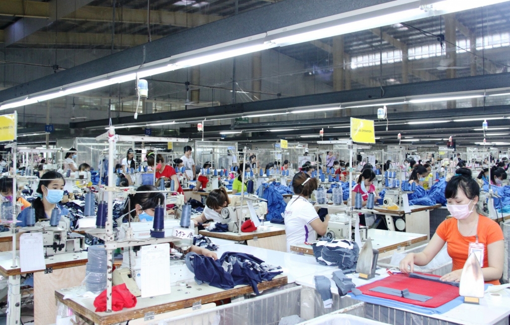 Các khu công nghiệp tăng tốc nối lại chuỗi sản xuất