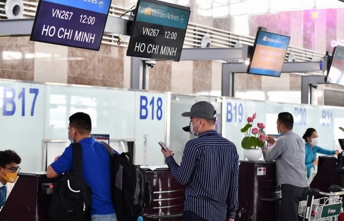 Các hãng hàng không phải hoàn trả 2 phí dịch vụ khi khách hủy vé máy bay