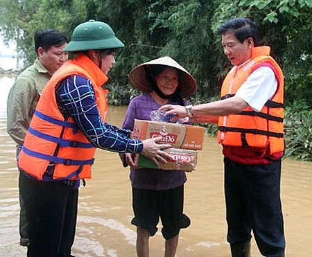 Nhiều tổ chức, doanh nghiệp ủng hộ nhân dân bị vùng lũ lụt miền Trung