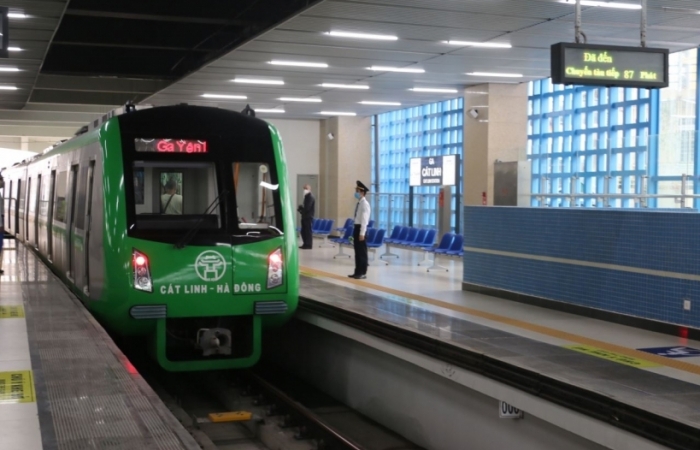 Đường sắt đô thị Cát Linh – Hà Đông đón gần 26.000 lượt khách trong ngày đầu hoạt động
