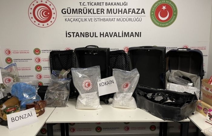 Thu giữ 46kg ma túy tại sân bay