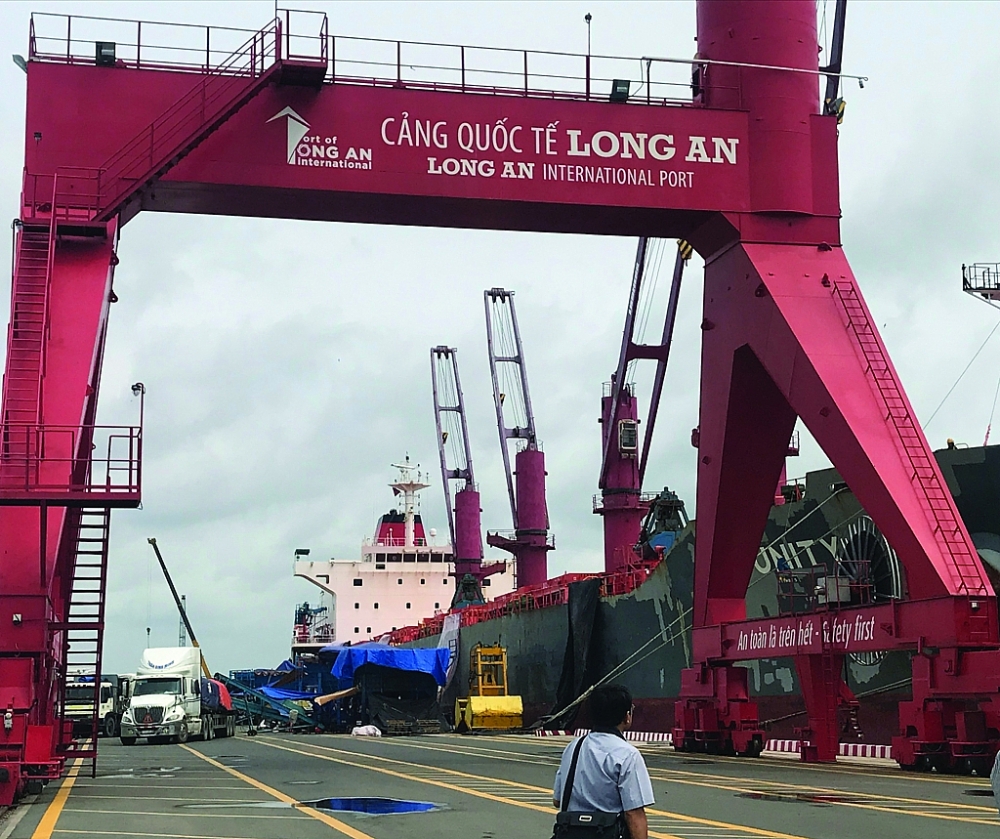 Cảng quốc tế Long An khai trương năm 2019 đã giúp doanh nghiệp giảm chi phí vận chuyển hàng hoá. 	 Ảnh: TH
