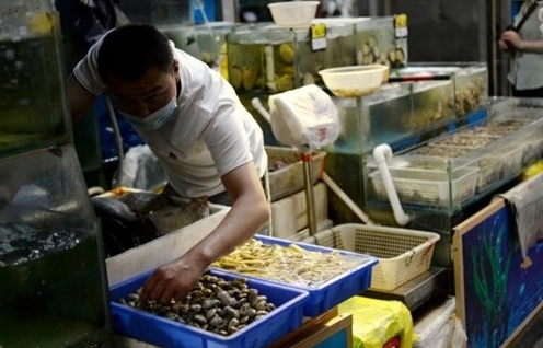 Trung Quốc cấm nhập khẩu thủy sản của một công ty Indonesia