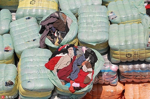Hải quan Karachi, Pakistan đã thu hồi quần áo nhập lậu trị giá hơn 6 tỉ đồng