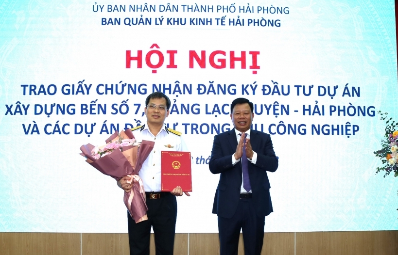 Tân Cảng Sài Gòn nhận Giấy chứng nhận đầu tư dự án xây dựng tại bến cảng Lạch Huyện, Hải Phòng