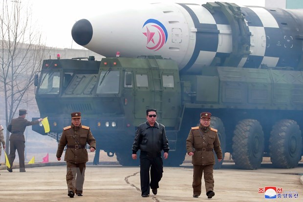 Ong Kim Jong-un: Trieu Tien se khong bao gio tu bo vu khi hat nhan hinh anh 1