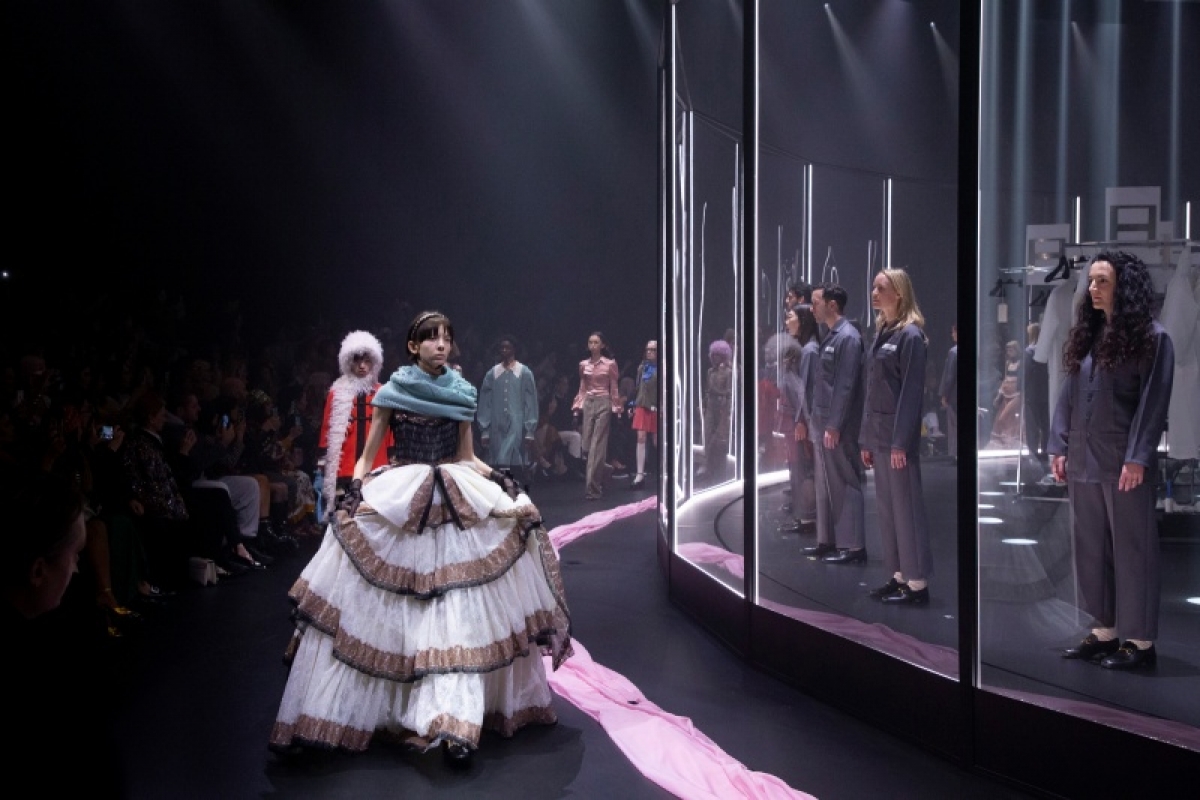 Gucci, Saint Laurent từ bỏ khái niệm thời trang theo mùa, giúp ngành thời trang lấy lại quyền chủ động trước những đình trệ gây ra bởi bối cảnh kinh tế và dịch bệnh. 