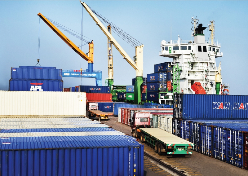 xuất nhập khẩu hàng hóa tại cảng chu lai Ảnh Hà Phương